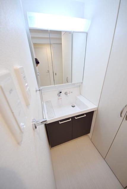 洗面設備　★キレイなドレッサー★