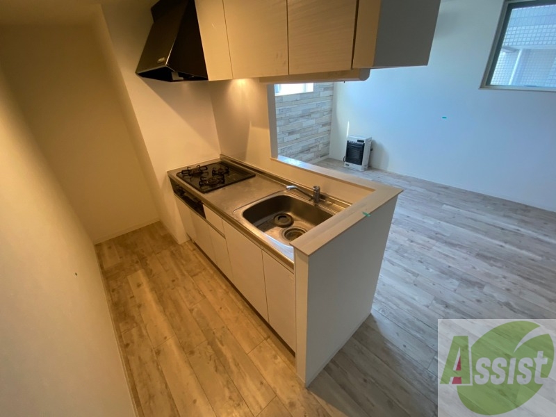 キッチン　キッチンは調理スペースもあり料理がはかどりそうです。