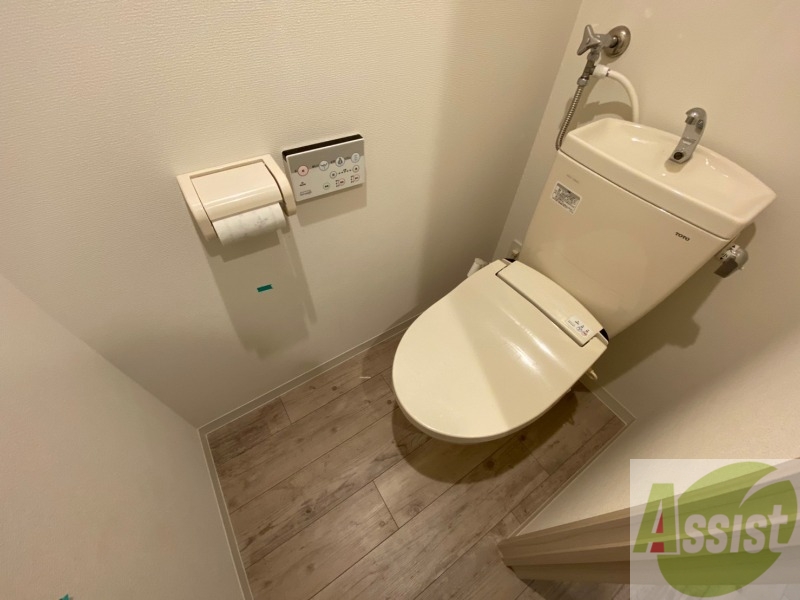 トイレ　トイレです。ウォシュレット付を探している方、おすすめです。
