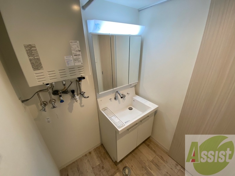 洗面設備　こちらに洗面台があります。朝の洗顔はこちらで。