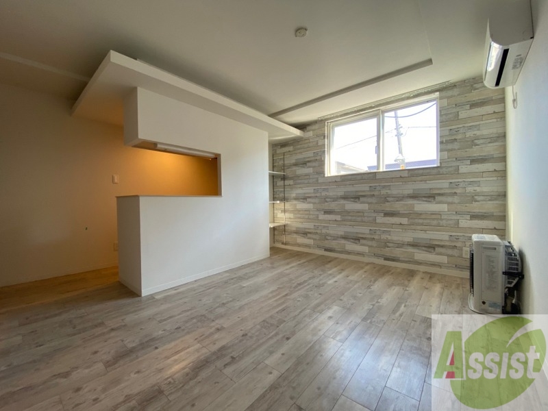 居室・リビング　広くてキレイなお部屋が広がっていて、充実した生活が送れそう。