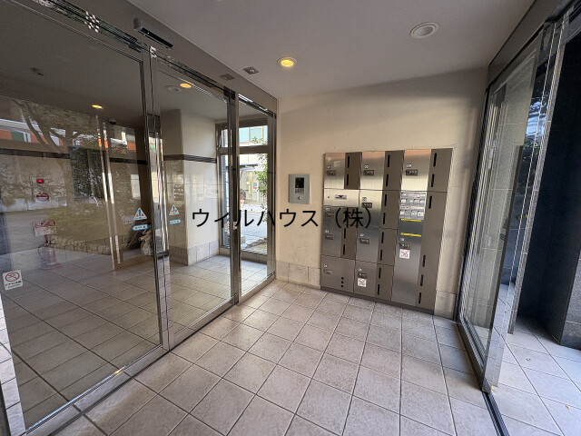 エントランス　オートロック、宅配ＢＯＸあり！