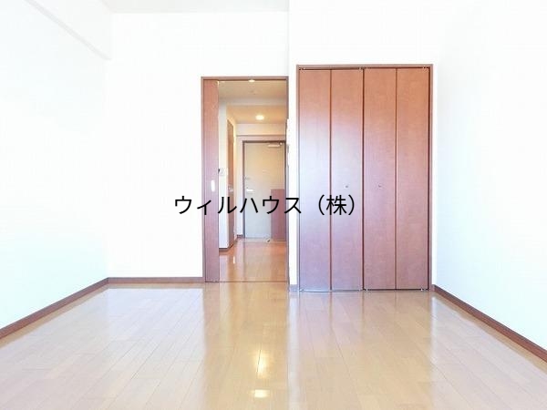 居室・リビング　広々洋室！