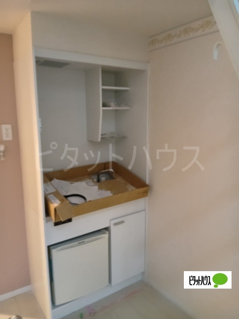 キッチン　建築中の画像です