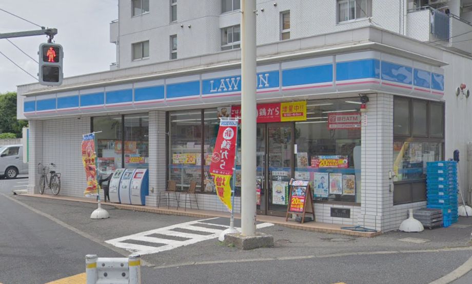 コンビニ　ローソン 石神井台四丁目店（コンビニ）まで323m