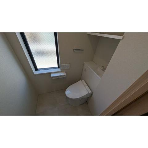 トイレ　トイレ