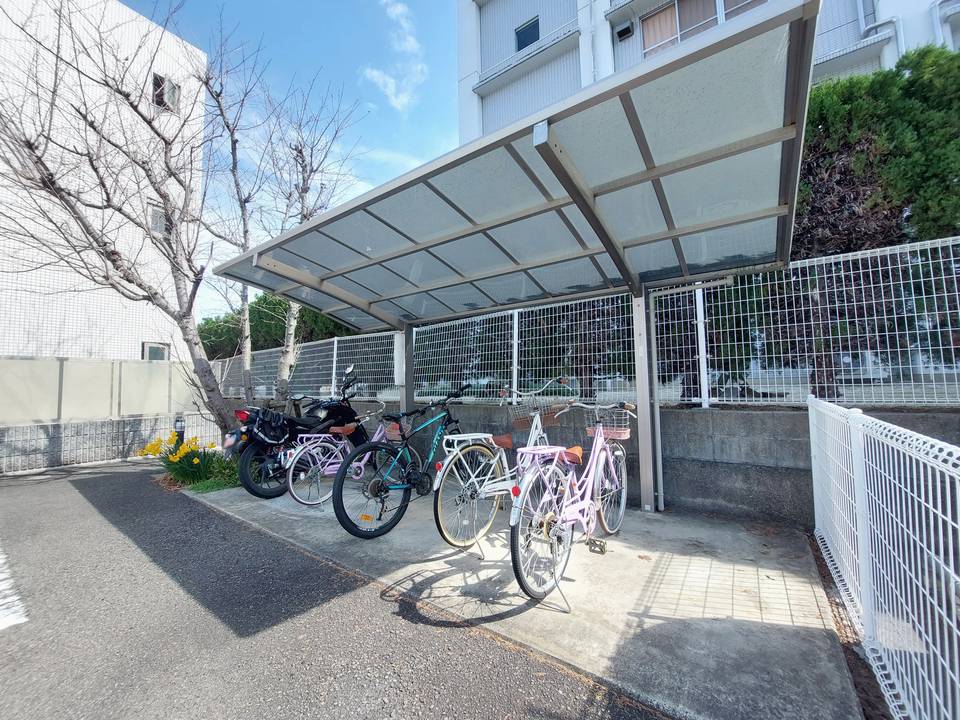 駐車場　駐輪場
