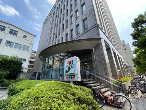 コンビニ　セブンイレブン（コンビニ）まで142m