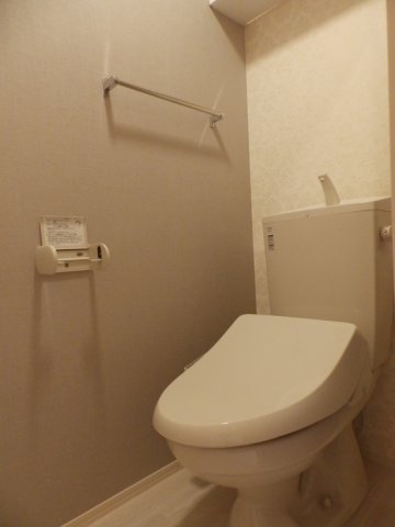 トイレ　温水洗浄暖房便座