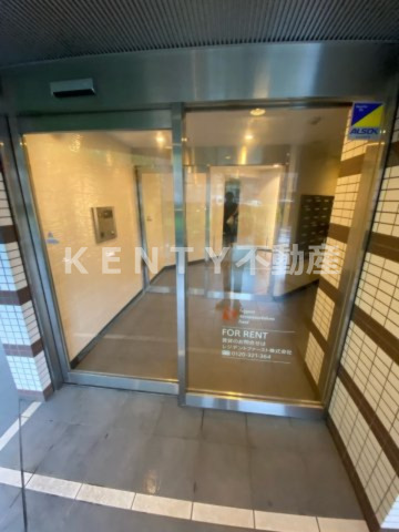 エントランス　建物の内部です