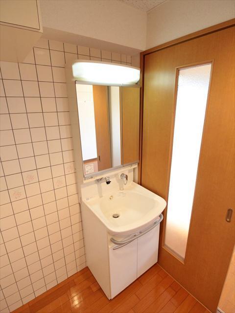 洗面設備　松山市緑町　グリーンパレス　シャンプードレッサー