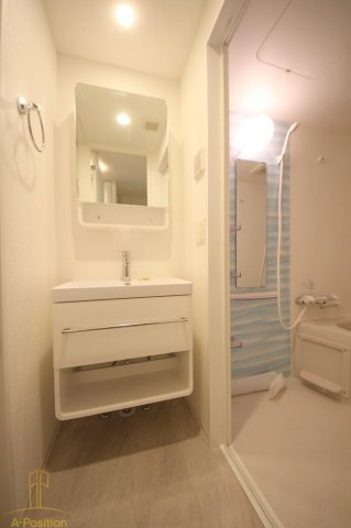 洗面設備　セレニテ中崎町リアン