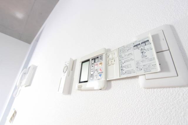 その他設備　床暖房は裕福さの印