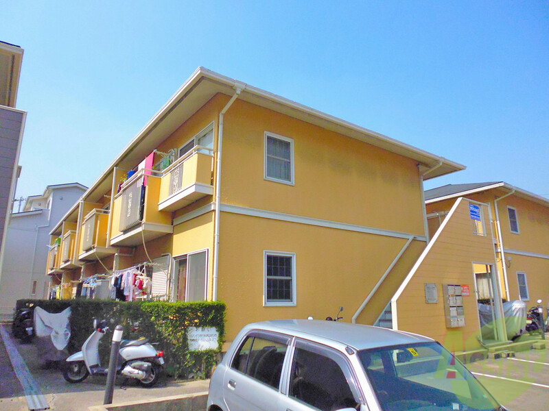 建物外観　豊中市長興寺北「タウニーイサカＢ棟」