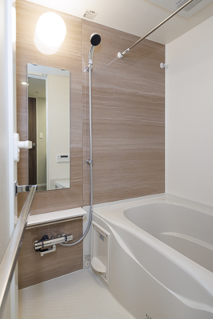 バス・シャワールーム　※写真は同タイプ住戸です。