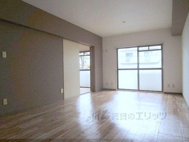 居室・リビング　リビング