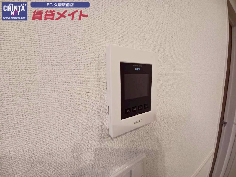 セキュリティ　同物件反転写真