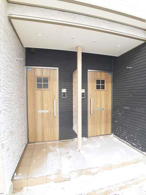 居室・リビング　エントランス