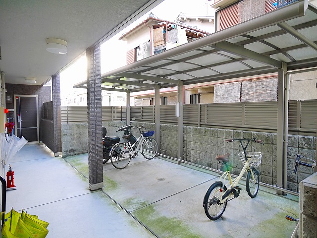 その他共有部分　ゆったりとした駐輪スペース