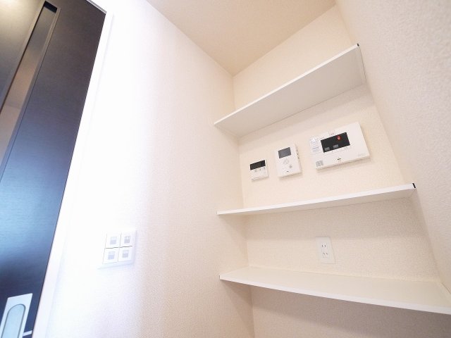 セキュリティ　お顔が見えるモニター付きインターホンで安心です。