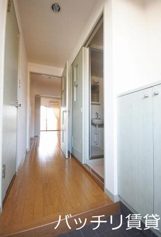 玄関　別号室イメージの為、現状を優先致します。