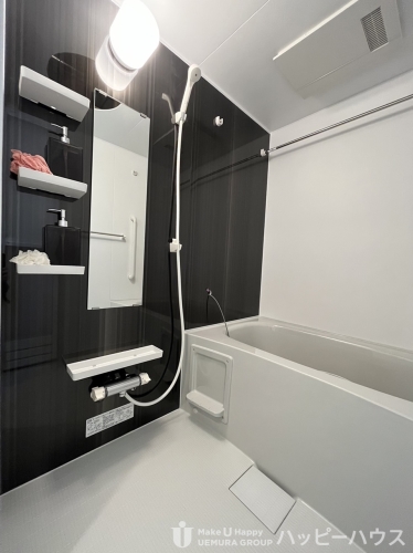 バス・シャワールーム　２０３号室の写真です（モデルルーム設置中）※ご入居の際には家