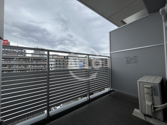 バルコニー　コンフォリア江坂広芝町　バルコニー