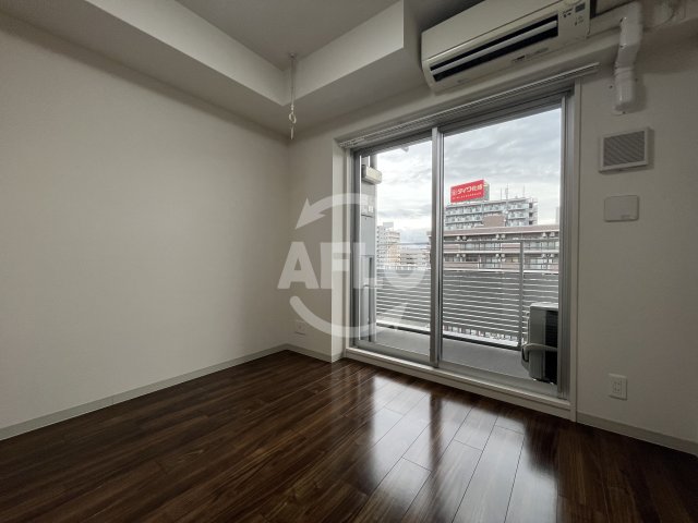 居室・リビング　コンフォリア江坂広芝町　リビング