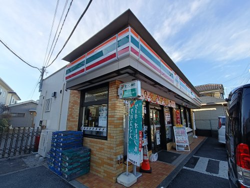 コンビニ　セブンイレブン 鳩ヶ谷本町店（コンビニ）まで380m