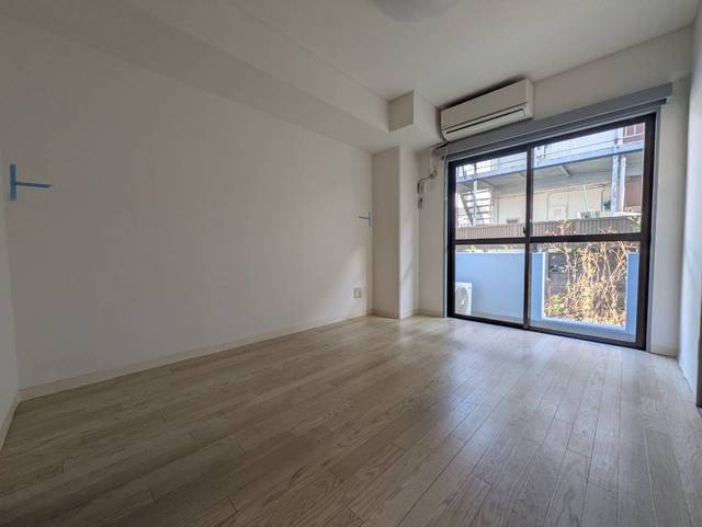 居室・リビング　別部屋参考写真です