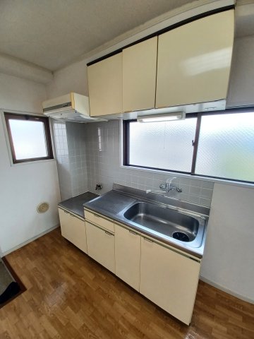 キッチン　別部屋参考用写真