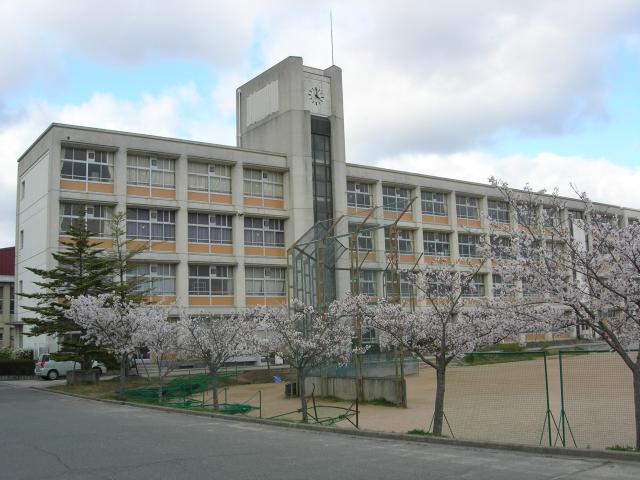 中学校　狭間中学校（中学校）まで1405m