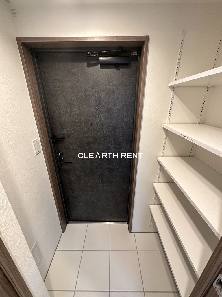 玄関　同タイプ別住戸写真となります。現況と異なる場合がございます。