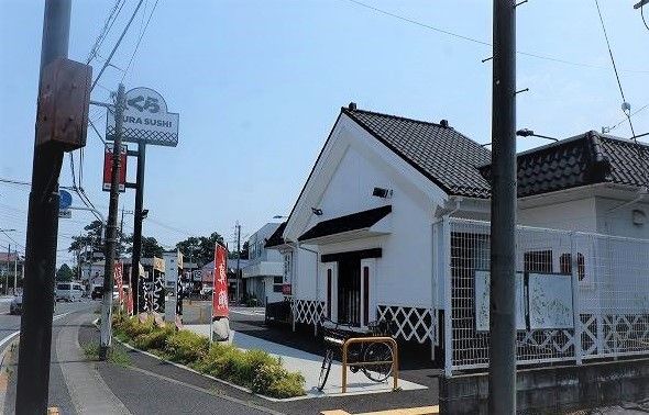 飲食店　くら寿司東村山店（飲食店）まで800m