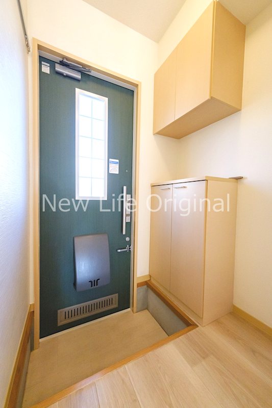 玄関　シューズボックス付きの玄関です☆