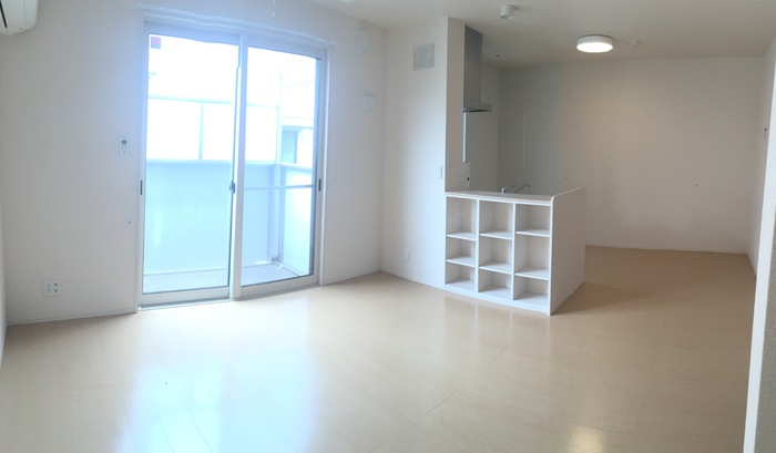 居室・リビング　明るい居間☆