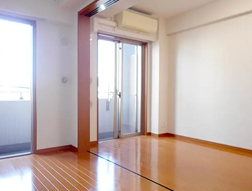 居室・リビング　☆明るい居間☆