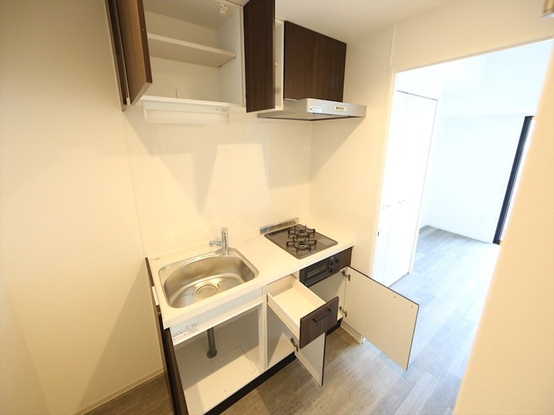 キッチン　システムキッチン（ガス2口コンロ・グリル付）