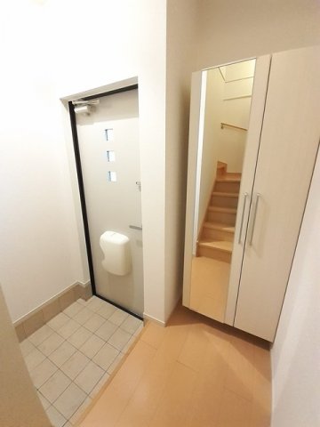 玄関　落ち着いた玄関です