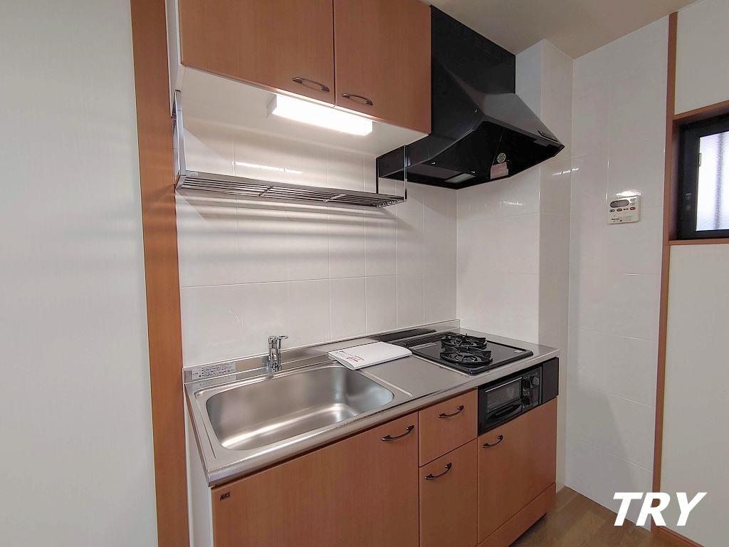 キッチン　ガスコンロ付きのシステムキッチン