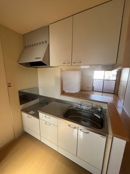 キッチン　※別部屋の写真です