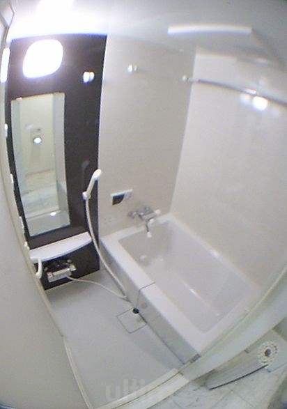 バス・シャワールーム　別の部屋の写真