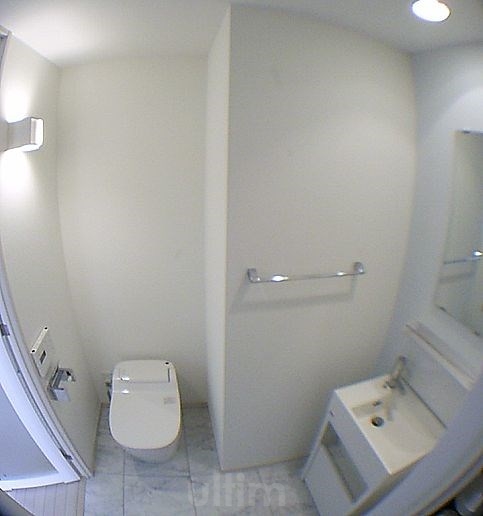 トイレ　別の部屋の写真