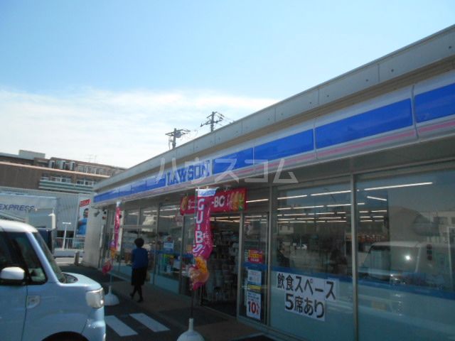 コンビニ　ローソンストア相模原消防署前店（コンビニ）まで385m
