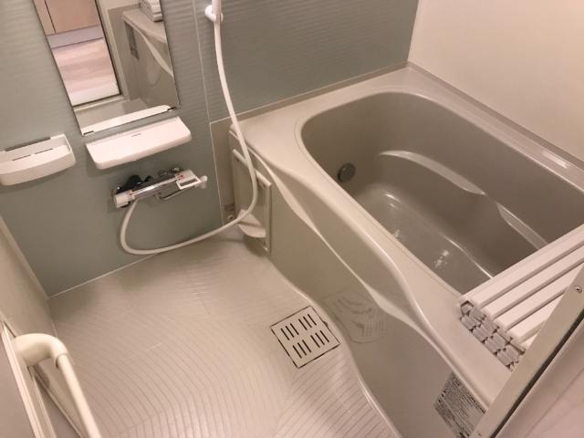 バス・シャワールーム　バス