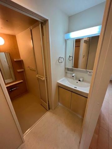 洗面設備　洗髪洗面化粧台