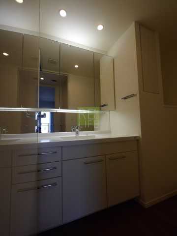 洗面設備　パークコート千代田富士見ザ・タワー(参考画像)