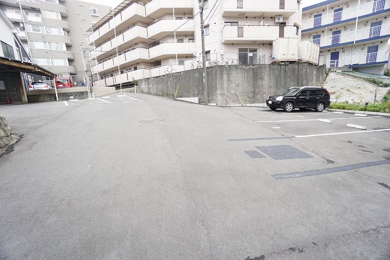 駐車場　駐車がしやすい広めの駐車場☆