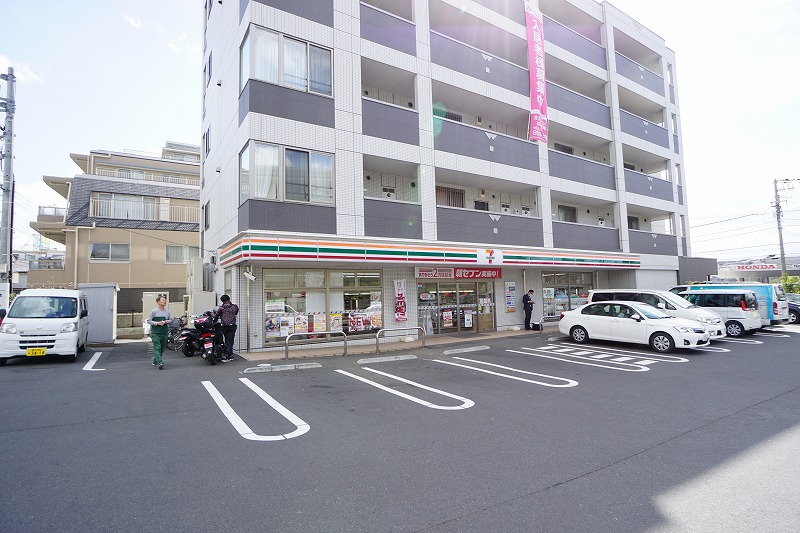 コンビニ　セブンイレブン 横浜青葉総合庁舎前店（コンビニ）まで284m