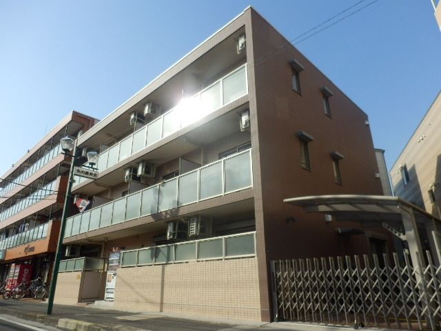 建物外観　★駅まで徒歩５分！通勤通学ラクラク♪★